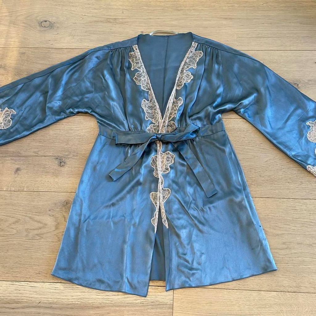 Twelfth Street By Cynthia Vincent Silk RobeKimono Twelfth Street By Cynthia Vincent Silk RobeKimono